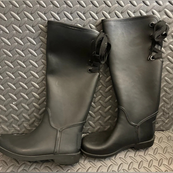 Coach Womens Tristee Mat Rubber Black‎ Boots Lace Up Calf Fleece Lined size 6B - Picture 1 of 10